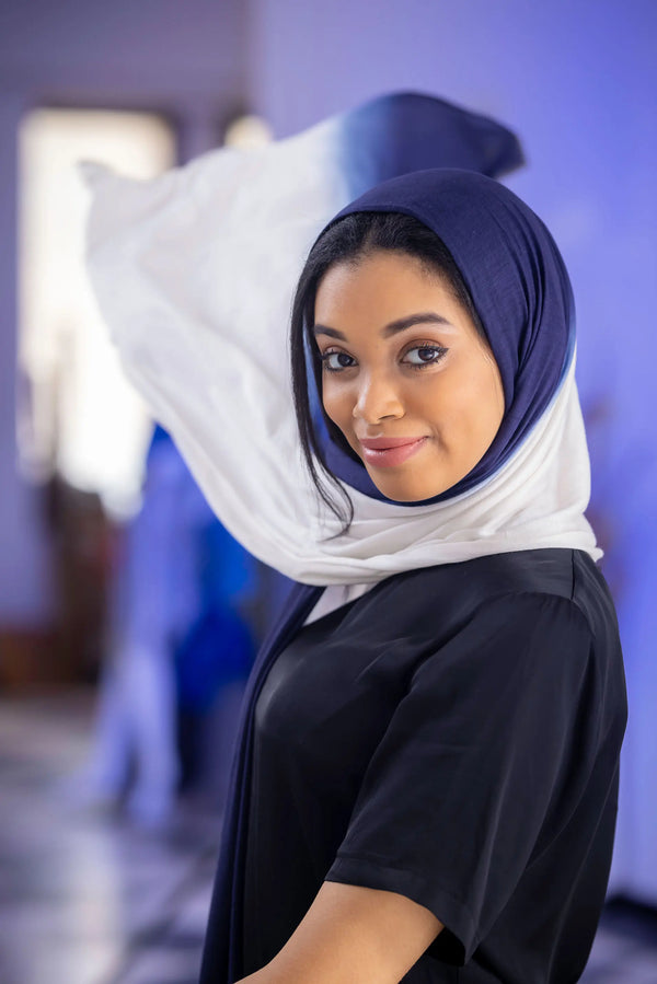 Gradient - Navy Blue / White